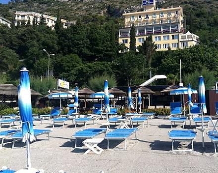 Velazzurra Beach Hotel and Water News. Baths Velazzurra in front of the Best Western Hotel Acqua Novella