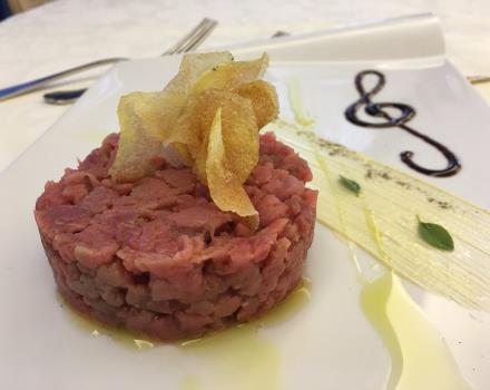 Tartare di carne con maionese alla senape