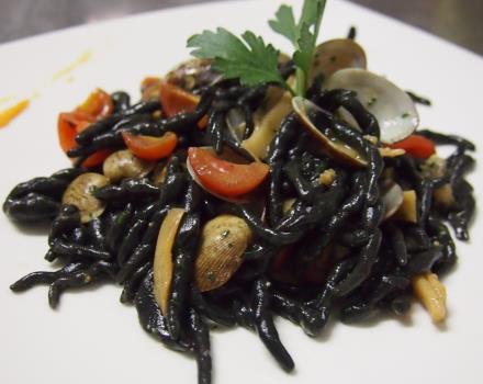 Trofie with squid ink - Velazzurra Restaurant