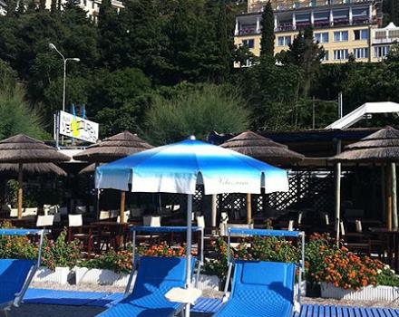 Velazzurra Beach Hotel and Water News. Bäder Velazzurra vor dem Best Western Hotel Acqua Novella